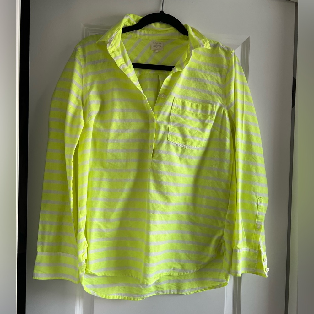 EUC JCrew Factory button up shirt